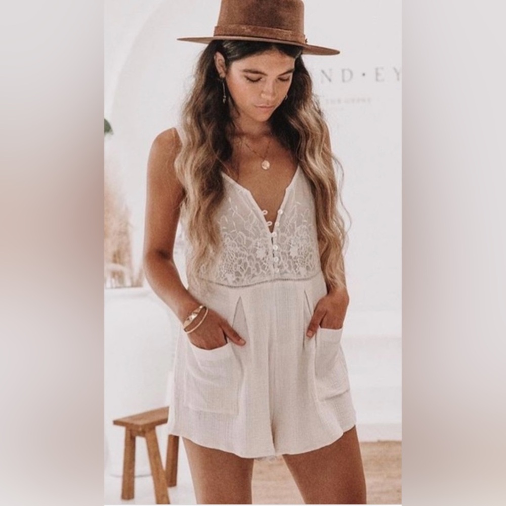 Spell and the Gypsy Scorpio romper size medium